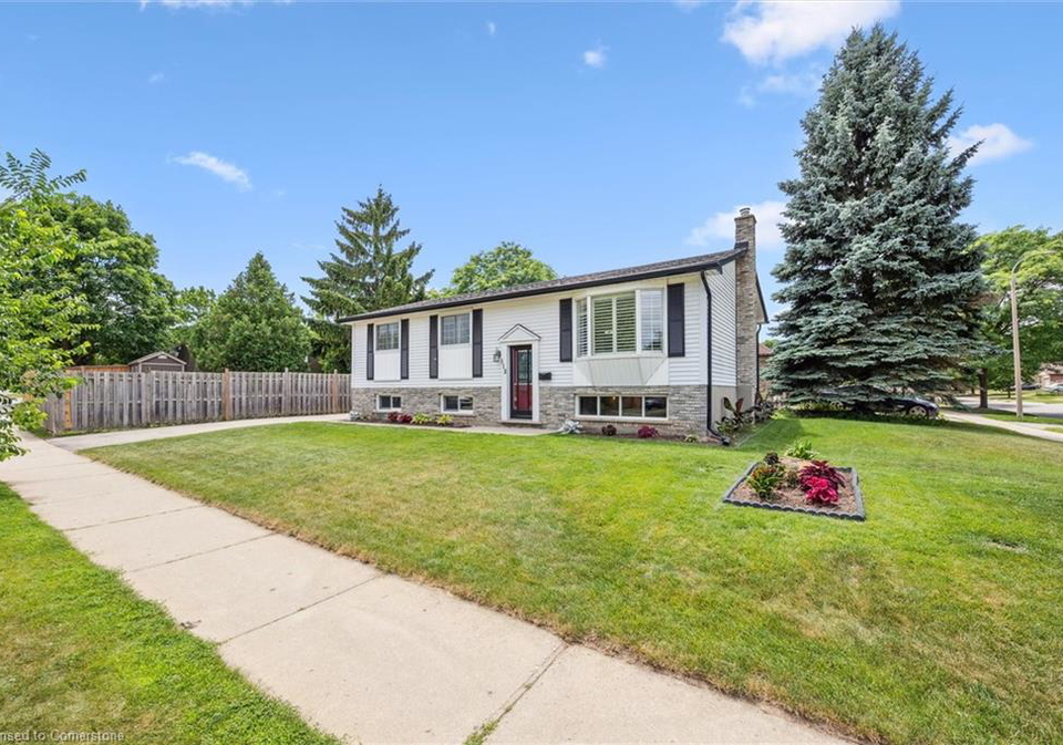 115-lillian-drive-waterloo-ontario-40749687