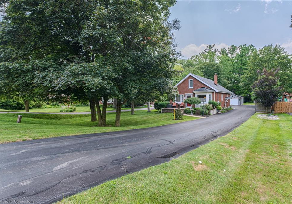 94-queensway-road-e-simcoe-ontario-40749730