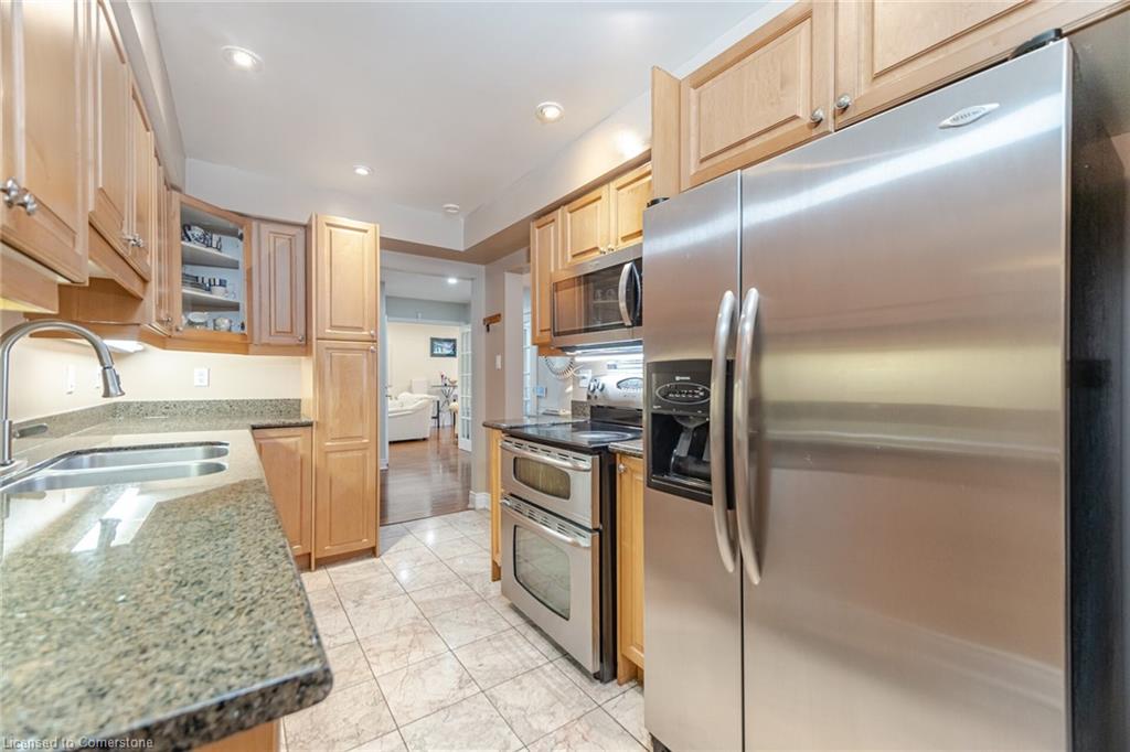 3-placentia-boulevard-toronto-ontario-40749840