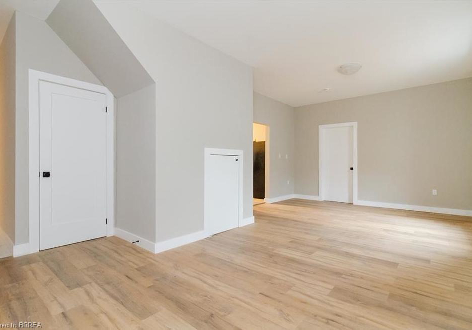 302-colborne-street-brantford-ontario-40749852