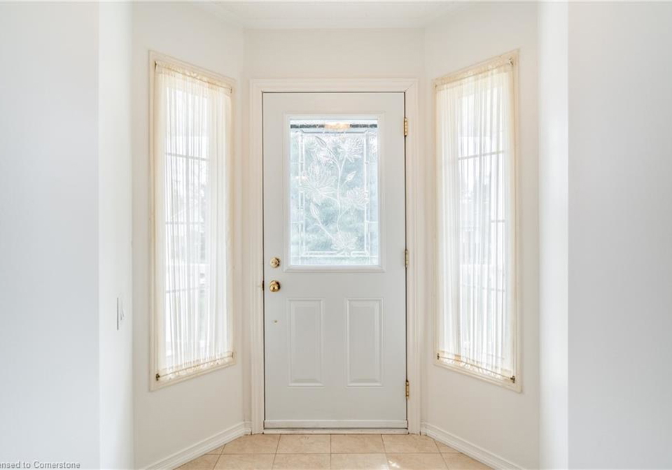 222-silverbirch-boulevard-mount-hope-ontario-40749925