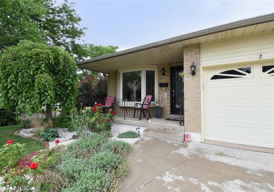 2-lobo-court-stoney-creek-ontario-40750131