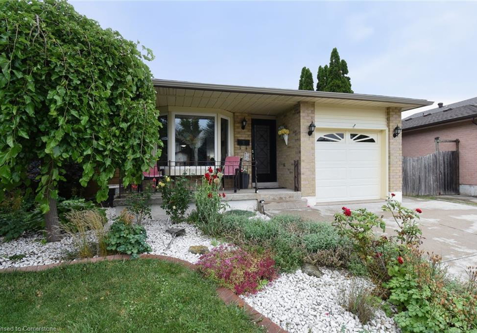 2-lobo-court-stoney-creek-ontario-40750131