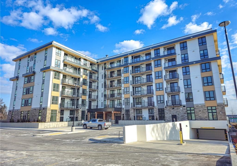 101-golden-eagle-road-waterloo-ontario-40750132