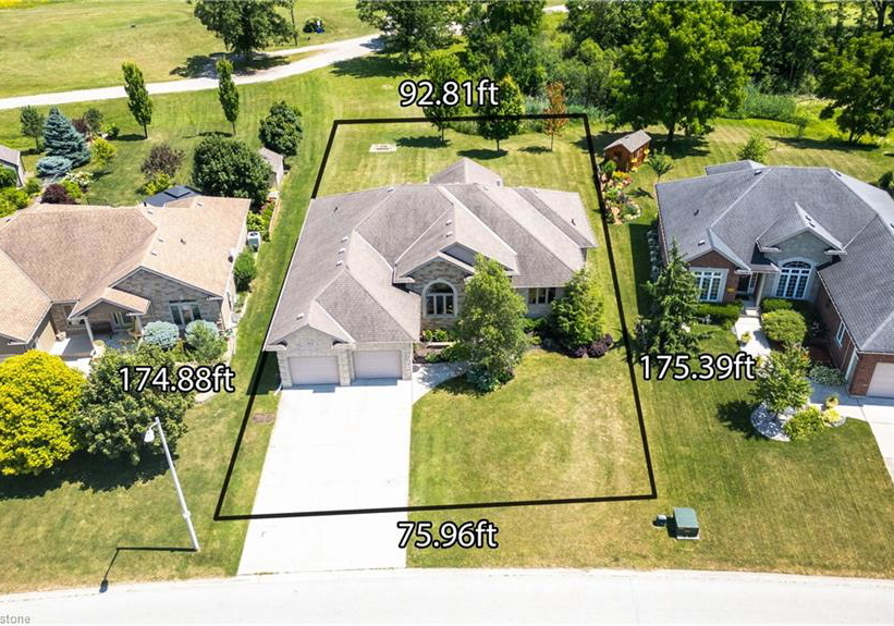 492-first-avenue-petrolia-ontario-40750192