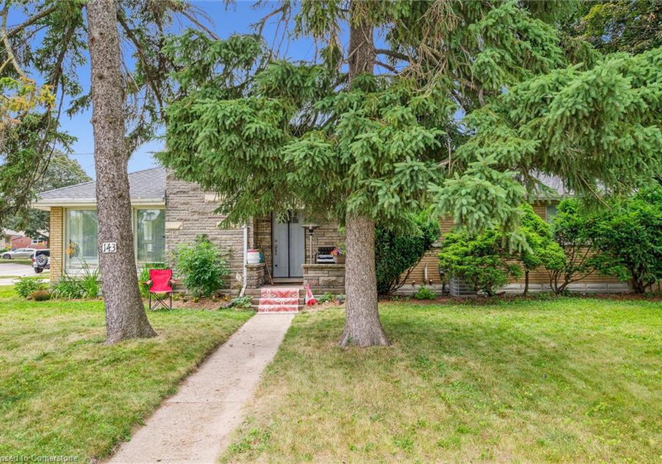 143-bruce-street-kitchener-ontario-40750218
