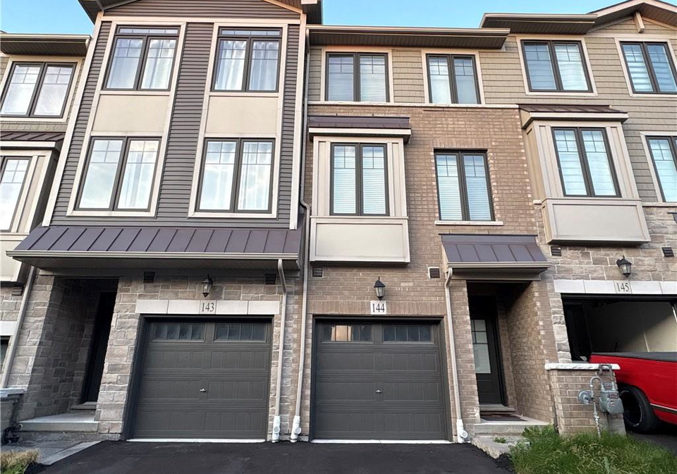 10-birmingham-drive-cambridge-ontario-40750305