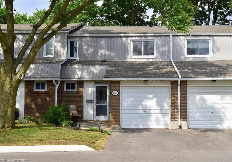 4-woodview-road-burlington-ontario-40750315