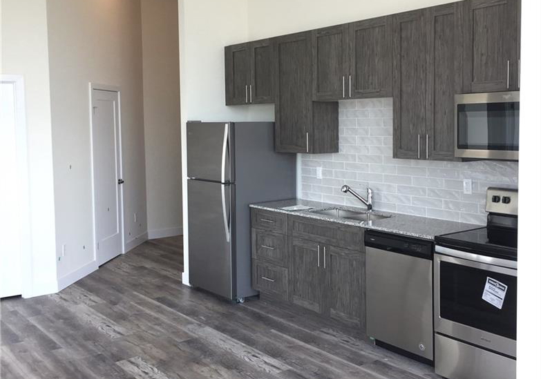 100-garment-street-kitchener-ontario-40750342