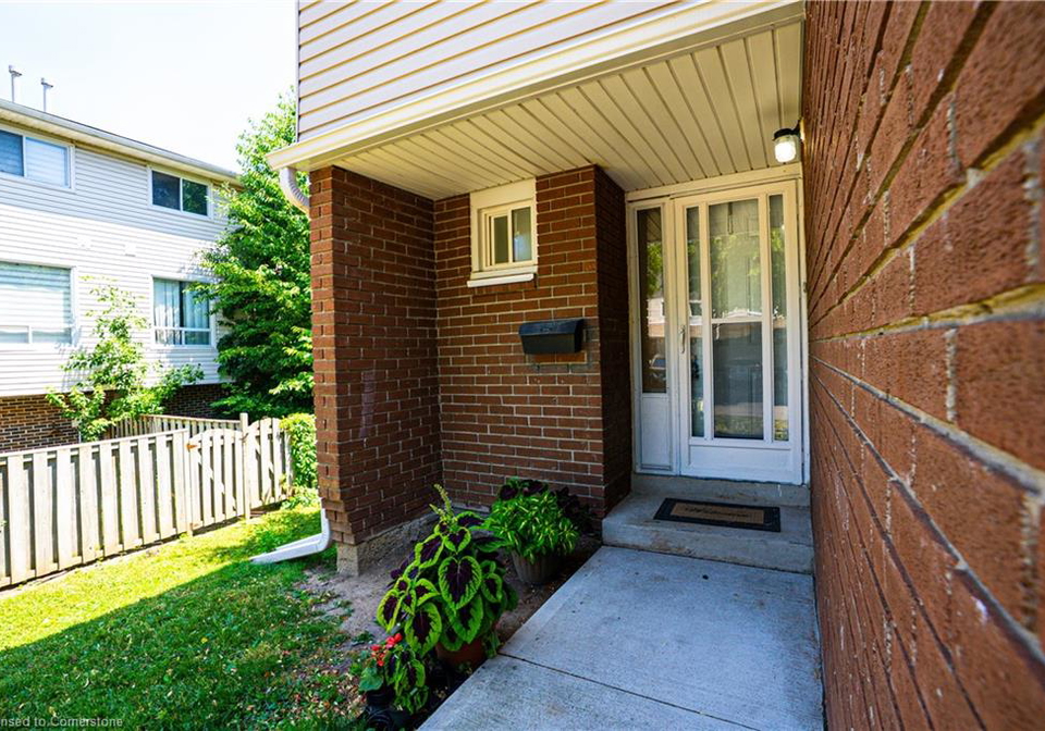 56-franklin-court-brampton-ontario-40750355
