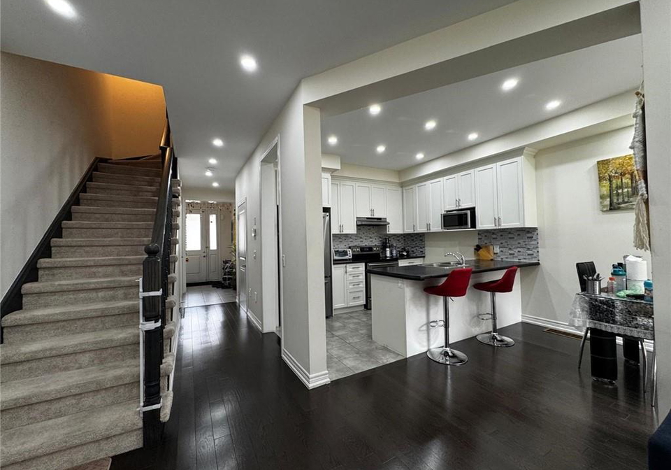10-talence-drive-stoney-creek-ontario-40750396