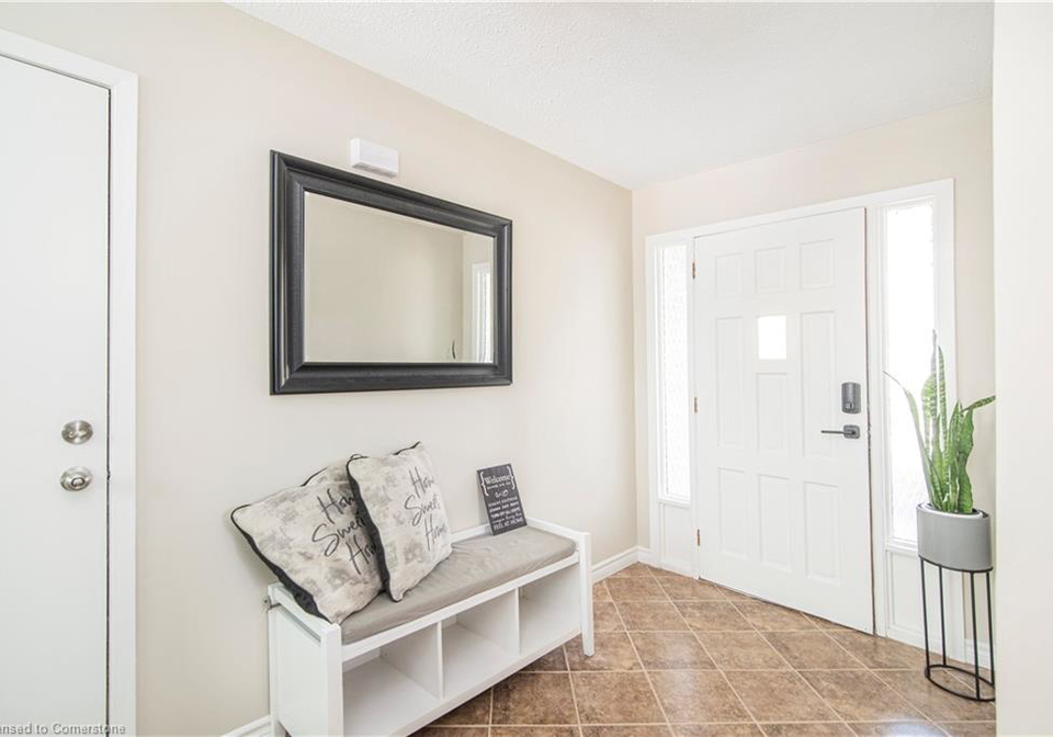 18-hewitt-drive-hagersville-ontario-40750399