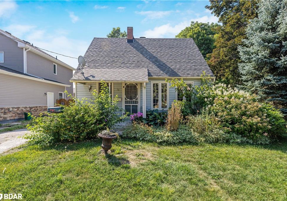 12-churchill-crescent-halton-ontario-40750412