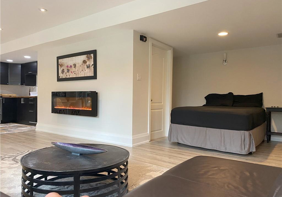 914-best-circle-york-ontario-40750640