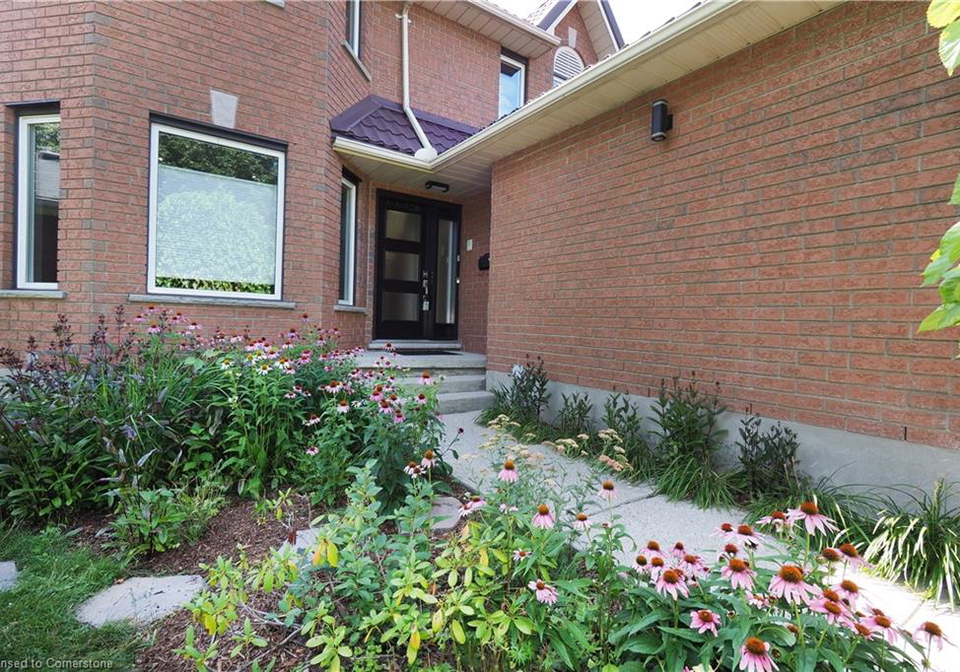 10-nelson-avenue-kitchener-ontario-40750690