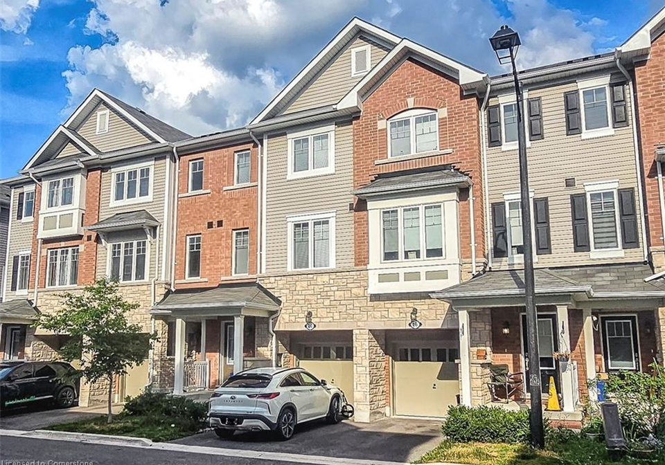 20-rapids-lane-line-hamilton-ontario-40750832