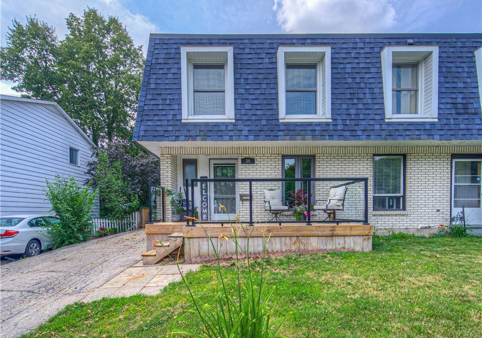 30-pepperwood-crescent-kitchener-ontario-40750867