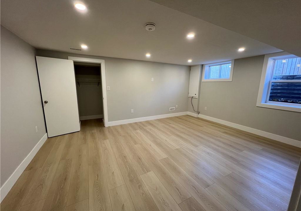 171-kinzie-avenue-kitchener-ontario-40750875