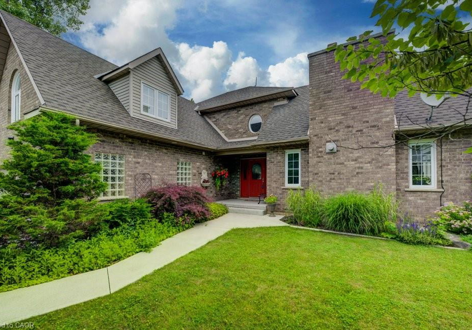 1396-54-highway-onondaga-ontario-40751044