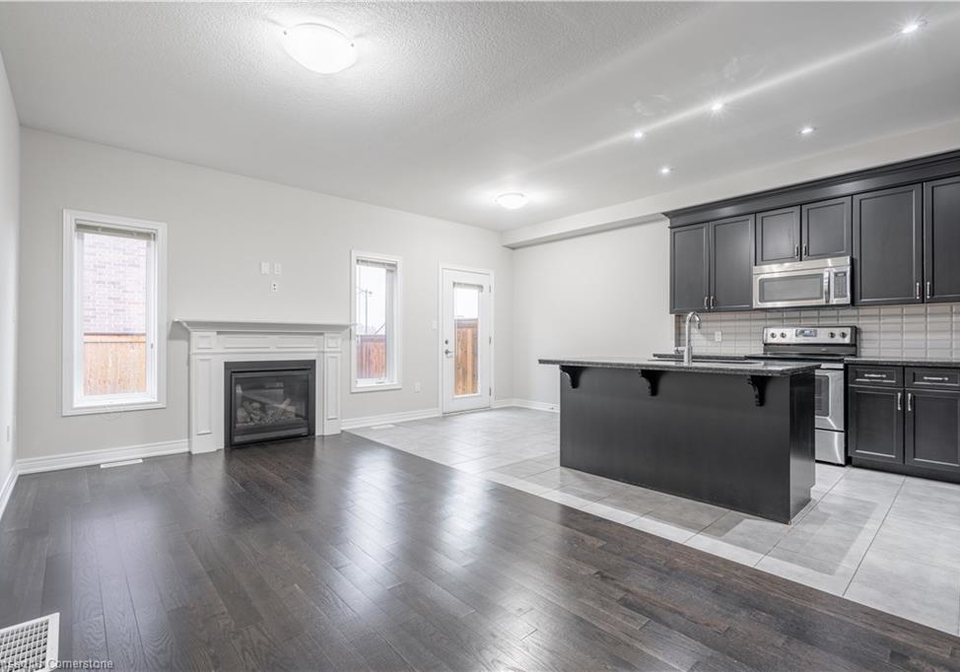 102-sonoma-valley-crescent-hamilton-ontario-40751052