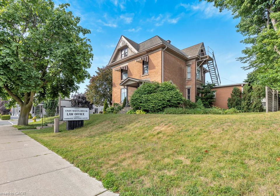 22-harvey-street-tillsonburg-ontario-40751338
