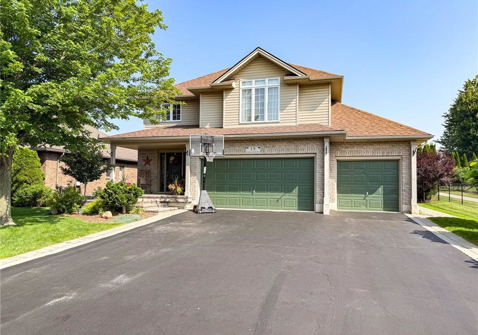 19-coulas-crescent-waterford-ontario-40751393