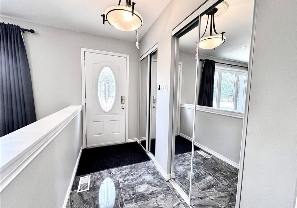 12-marley-crescent-jarvis-ontario-40751417