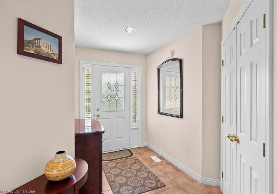 66-foxtrot-drive-stoney-creek-ontario-40751479