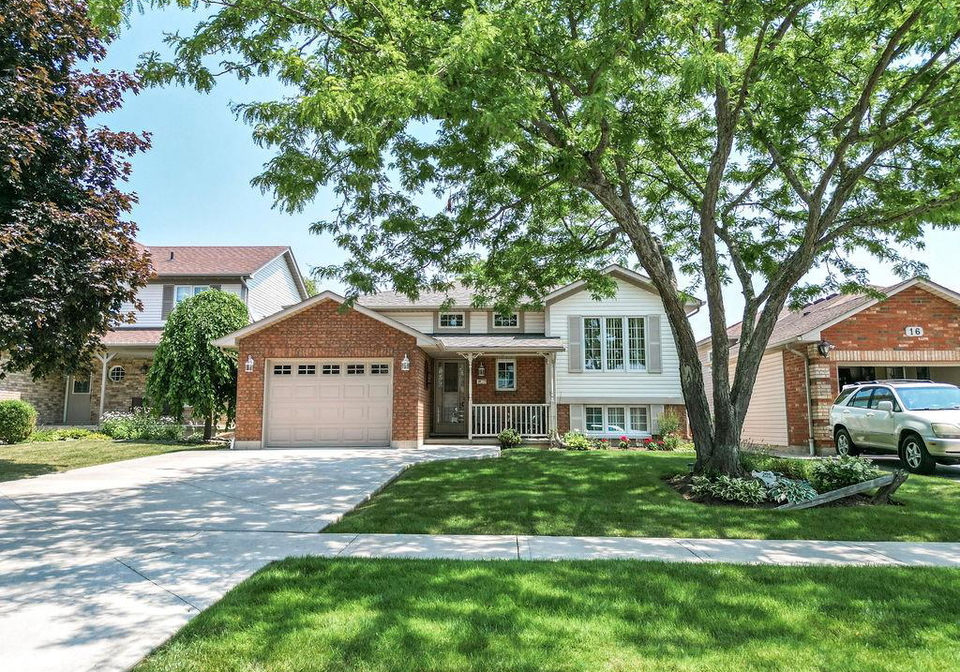 18-lindsay-drive-caledonia-ontario-40751709