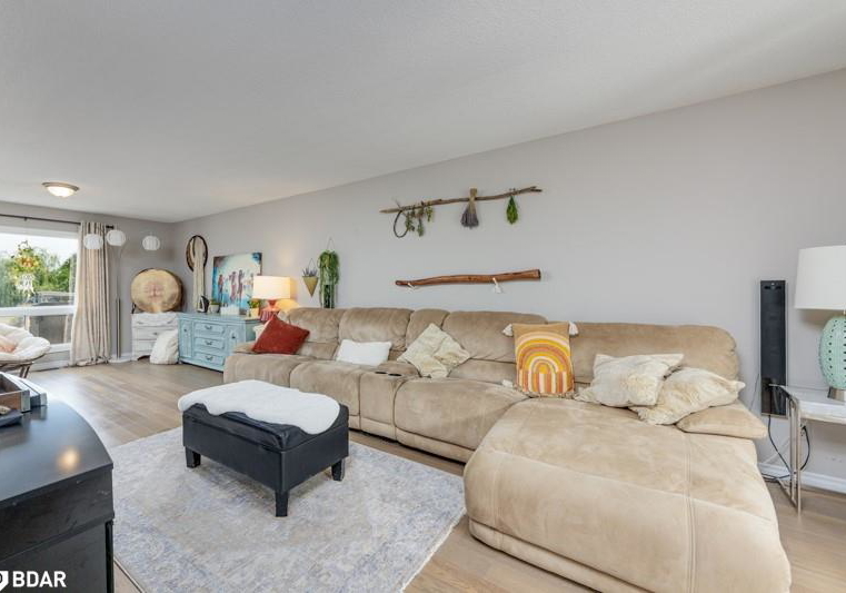 2294-webb-street-stroud-ontario-40751784