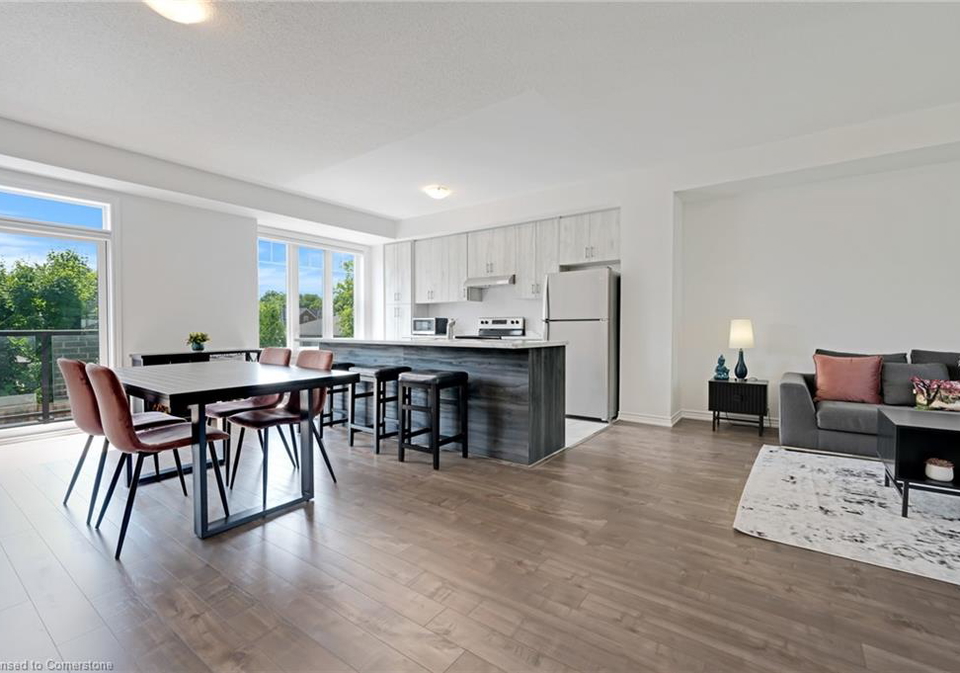 7-lynx-path-acton-ontario-40751901