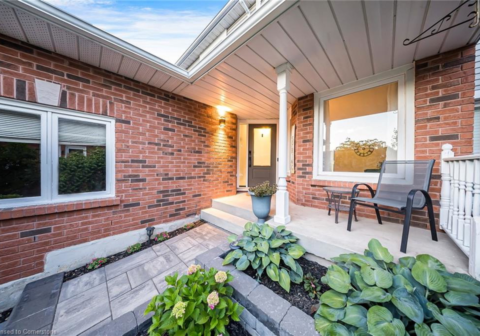 100-fairgreen-close-cambridge-ontario-40752144