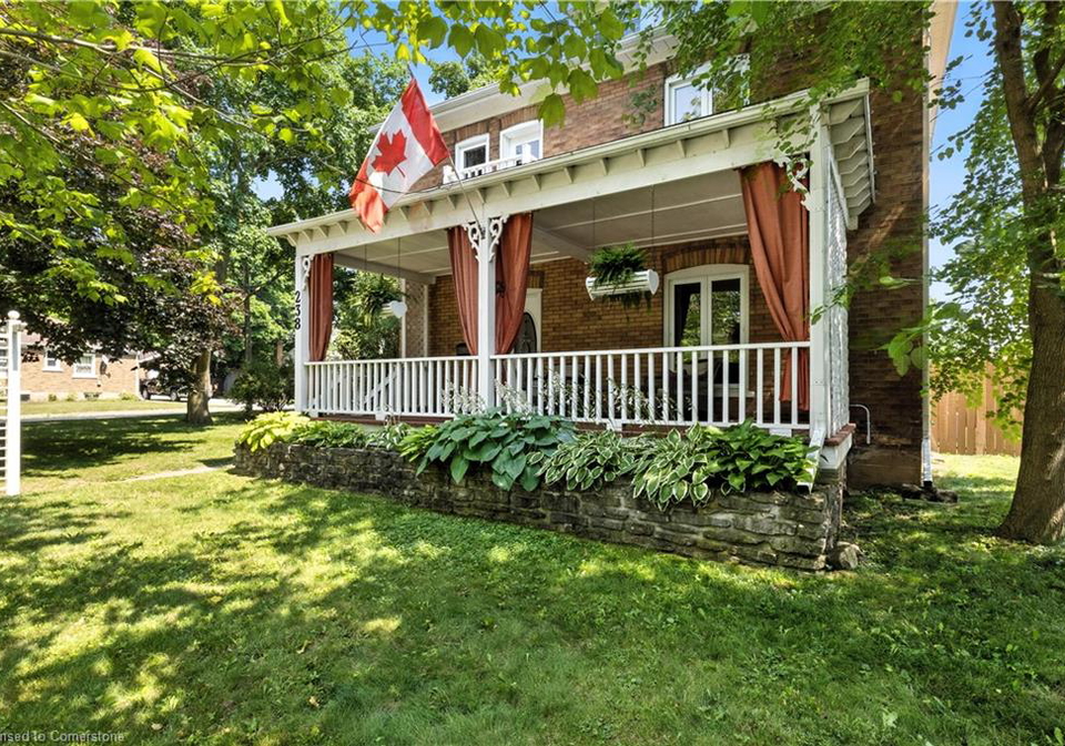 238-maple-street-cambridge-ontario-40752164