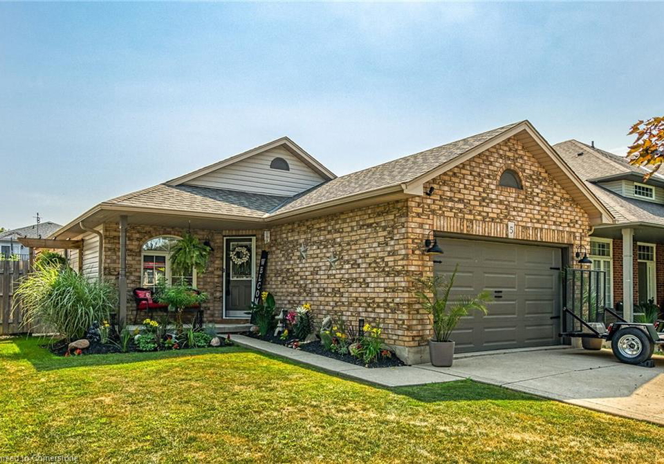 5-carnegie-court-caledonia-ontario-40752174