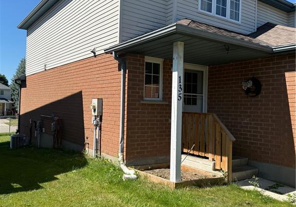 135-woodpoppy-crescent-kitchener-ontario-40752270
