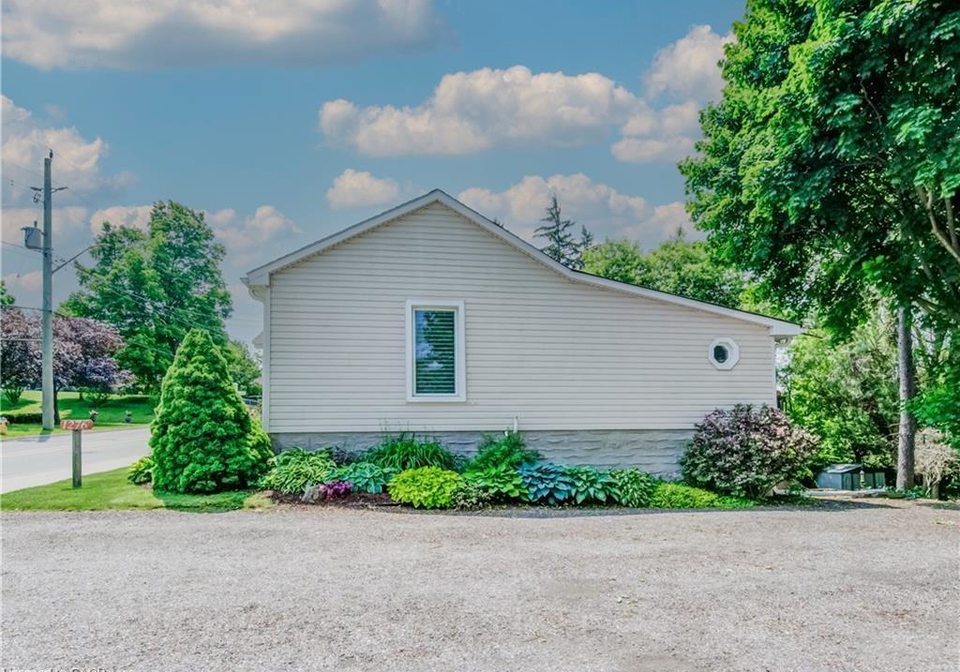1276-swan-street-ayr-ontario-40752322