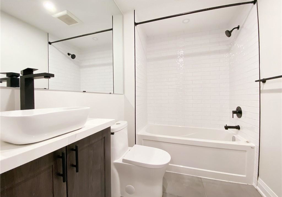 588-barton-street-e-hamilton-ontario-40752323
