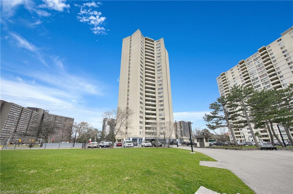 330-dixon-road-toronto-ontario-40752358