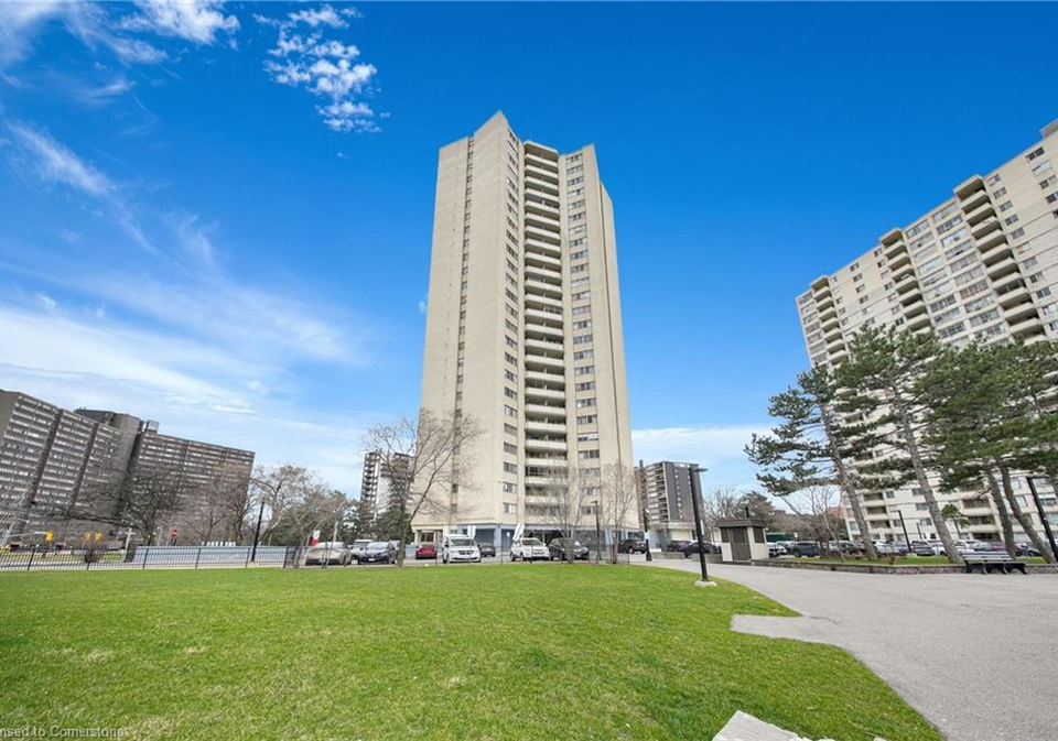 330-dixon-road-toronto-ontario-40752358