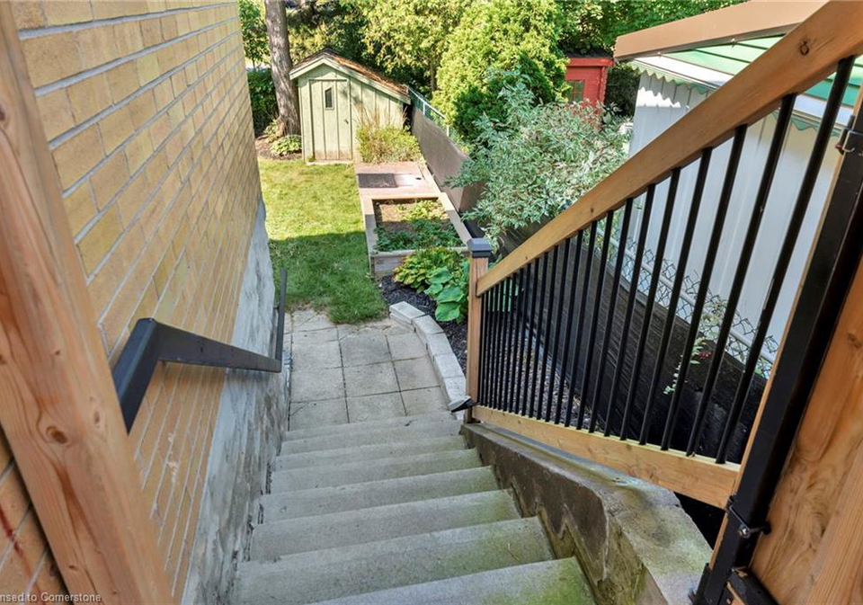 131-clark-avenue-kitchener-ontario-40752404