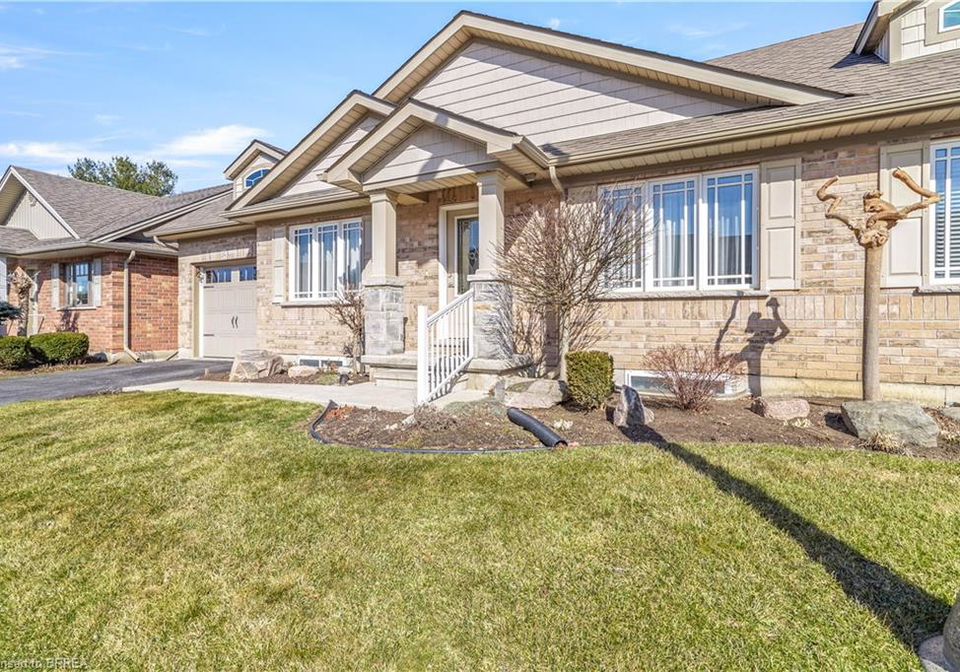 24-trinity-lane-waterford-ontario-40752462