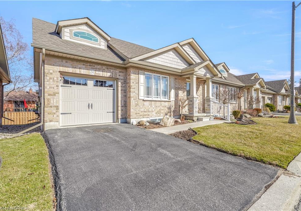 24-trinity-lane-waterford-ontario-40752462