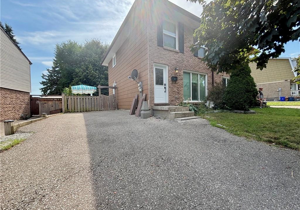 10-the-greenway-way-cambridge-ontario-40752551