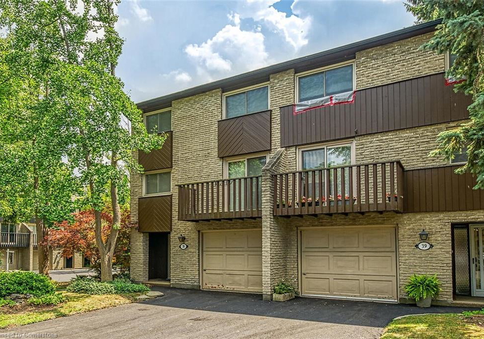 1967-main-street-e-hamilton-ontario-40752575