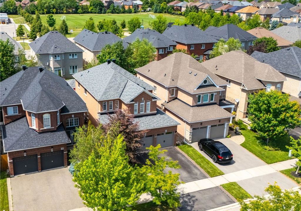 15-milfoil-street-georgetown-ontario-40752646