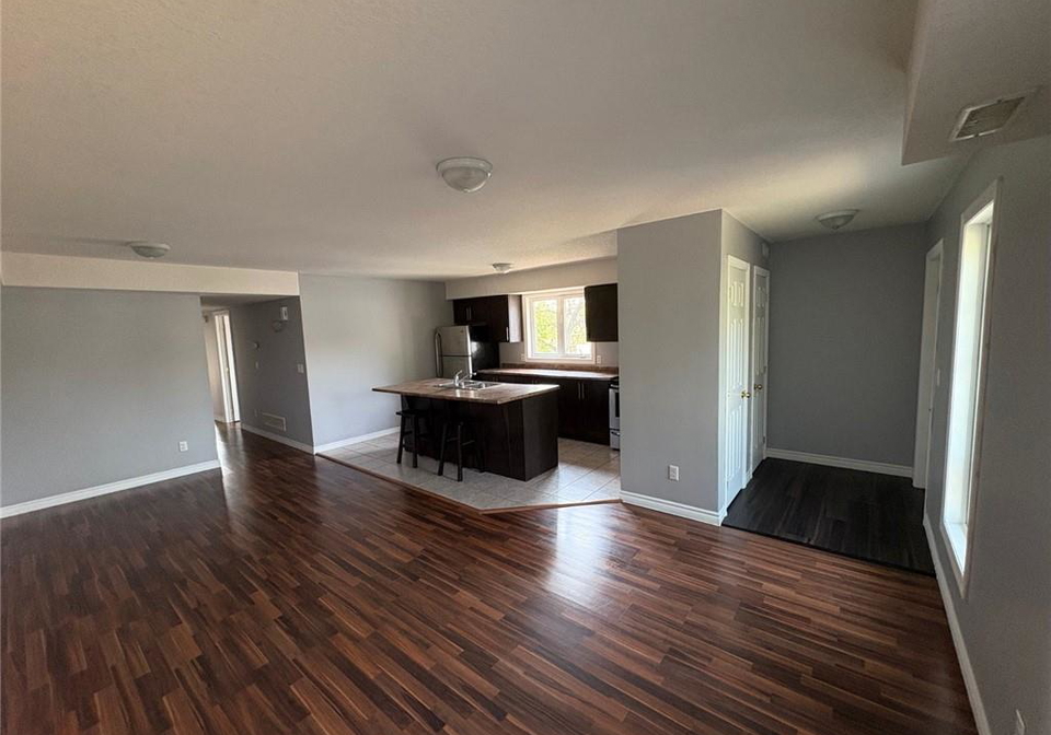 15a-chicopee-park-court-kitchener-ontario-40752683