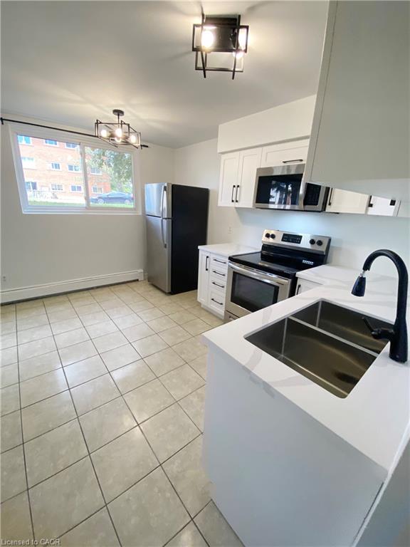 163-chandler-drive-kitchener-ontario-40752839