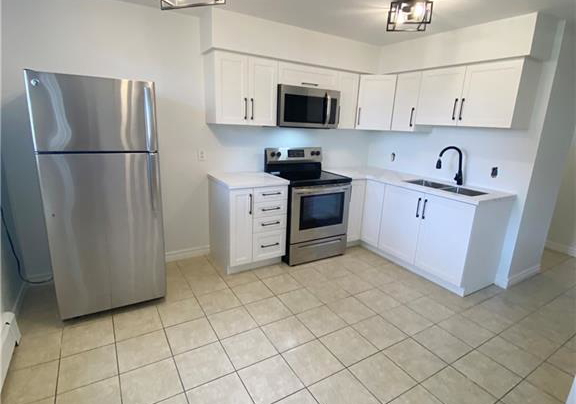 163-chandler-drive-kitchener-ontario-40752839