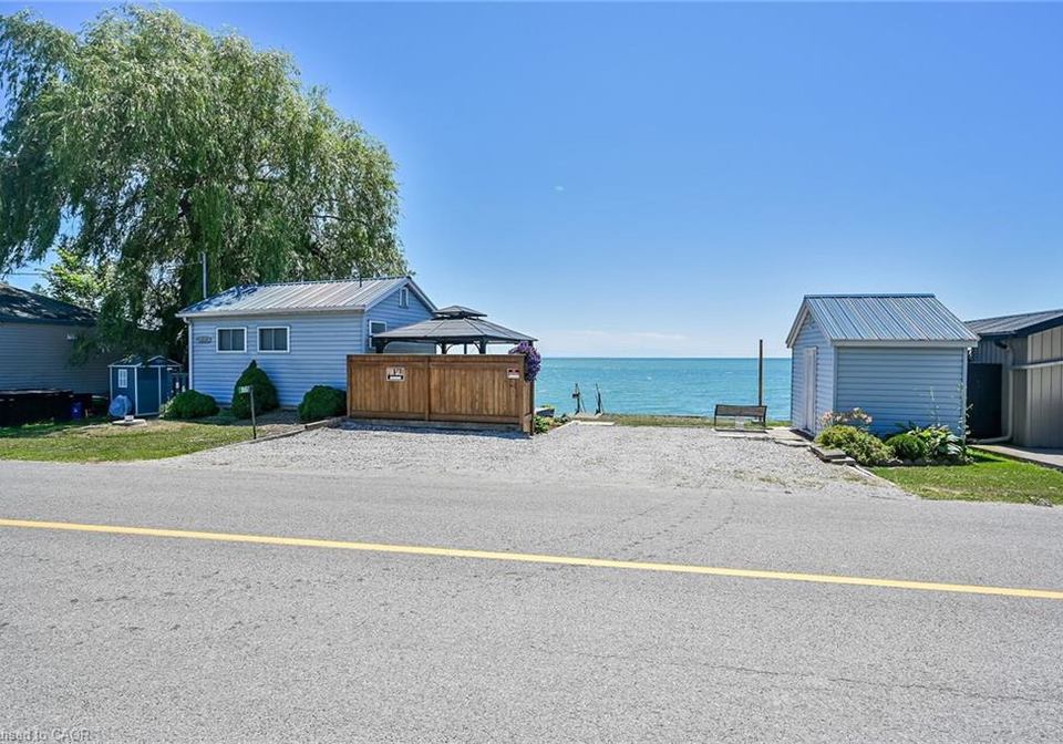 86-lakeshore-road-selkirk-ontario-40752955