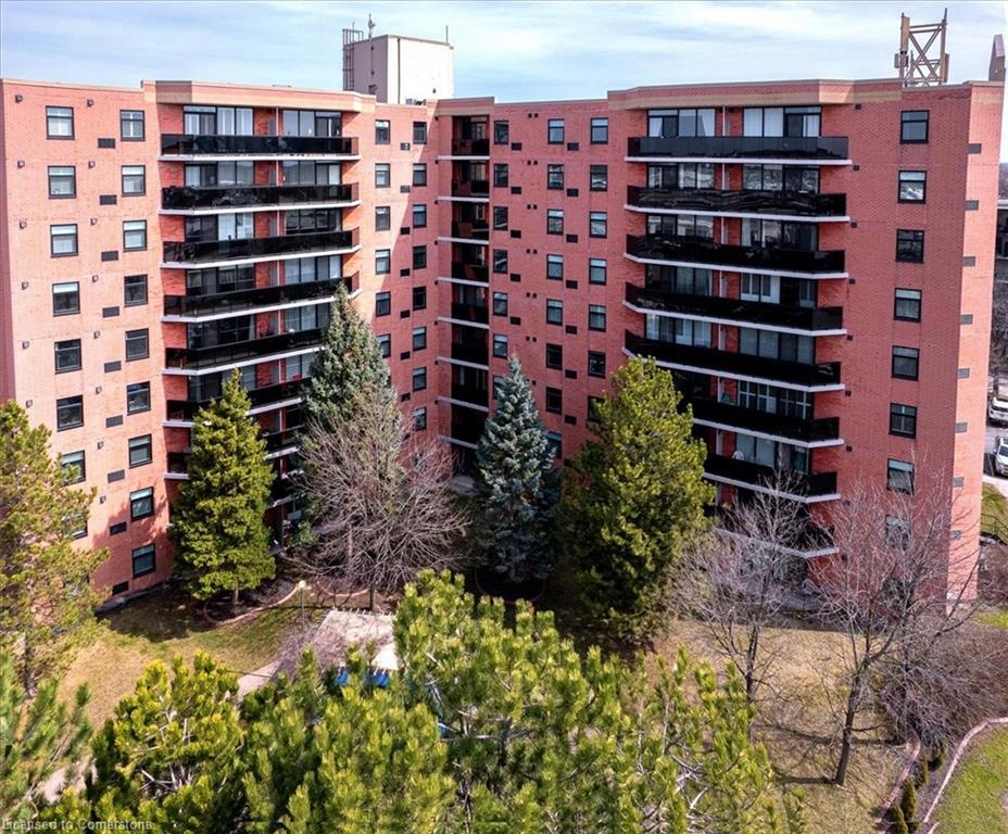 9-bonheur-court-brantford-ontario-40753089